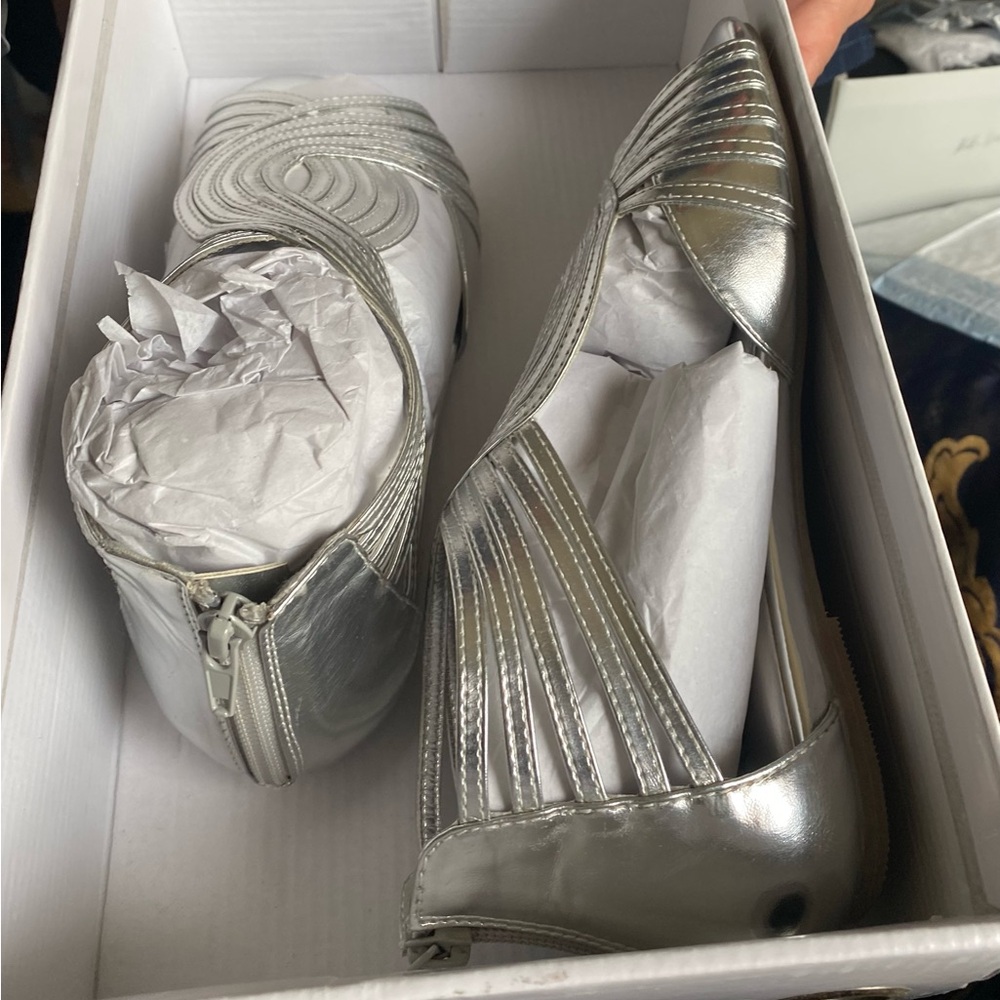 Metallic Silver Hollywood Sandals